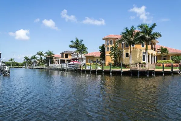 Top air duct cleaning services company in Cape Coral FL - View of a cleaner Cape Coral air environment after the job is done.