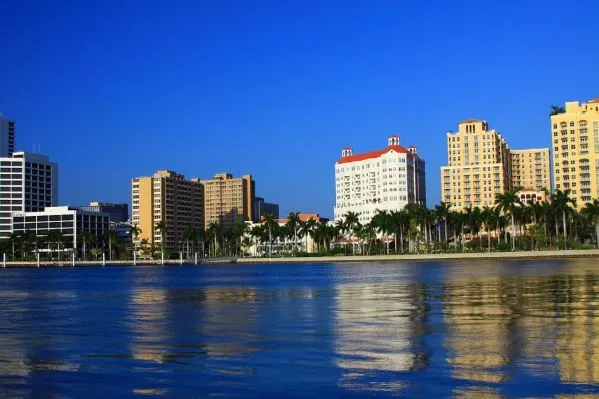 Top air duct cleaning services company in Palm Beach FL - View of a cleaner Palm Beach air environment after the job is done.