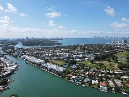 Top HVAC UV light installation service company in Miami Shores FL - View of a climate-controlled Miami Shores air environment after the job is done.